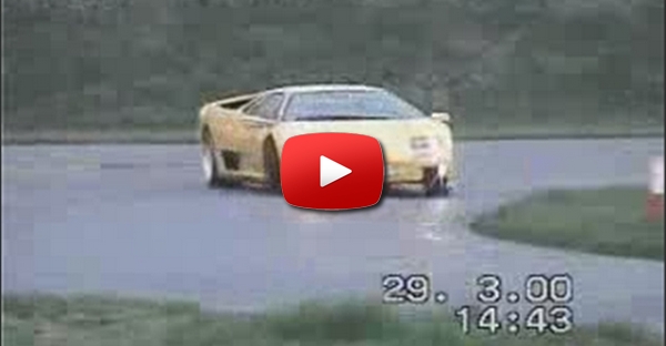Lamborghini Diablo Derrape